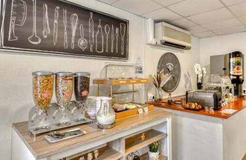 Beziers Apartment | Pet-Friendly Zenitude Hôtel-Résidences Béziers Centre Stay