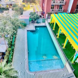Vrindavan Apartment | Family-Friendly Retreat Steps from Prem Mandir & Iskcon Temple