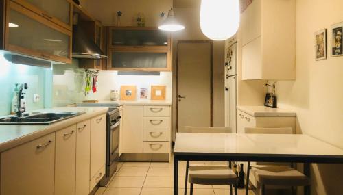 Athens Apartment | Zenscapes
