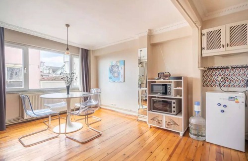Taksim House | Conveniently Located Taksim Maisonette Loft with Ocean View