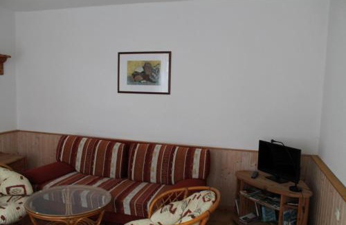 Zittau Apartment | Experience Comfort in the Heart of Nature at Zentral im Grünen