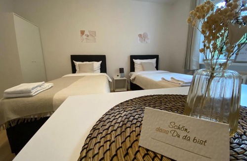 Neumuenster Apartment | Central 3-Room Apartment with Balcony - Family Friendly Stay