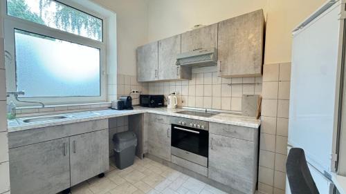 Neumuenster Apartment | Convenient Work&Stay Near the City Center