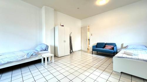 Neumuenster Apartment | Convenient Work&Stay Near the City Center