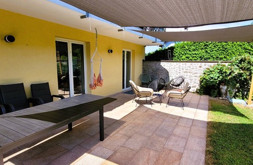 Villach Condo | Ideal Stay in Villach: Ocean Views & Family-Friendly Amenities