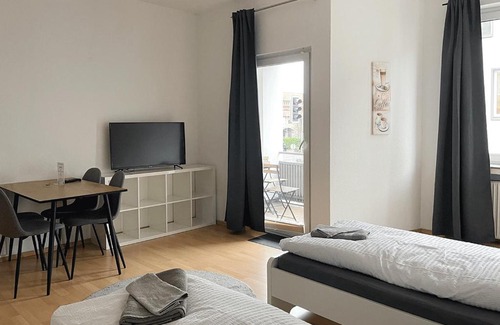 Innenstadt Apartment | Convenient Studios for Workers | home2share