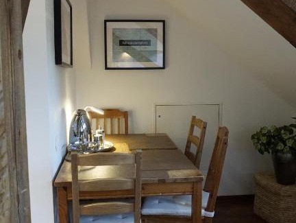 Steglitz Apartment | Ideal Getaway: Zentrale Wohnung im Grünen for Families