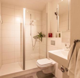 Wuerzburg Apartment | Family-Friendly Retreat at Ringpark-Ferien - 8.1/10 Rated