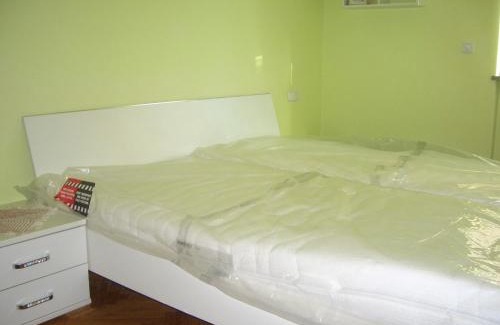 Gries - Quirein Apartment | Explore Family-Friendly Comfort at Zentrum Bozen Hotel