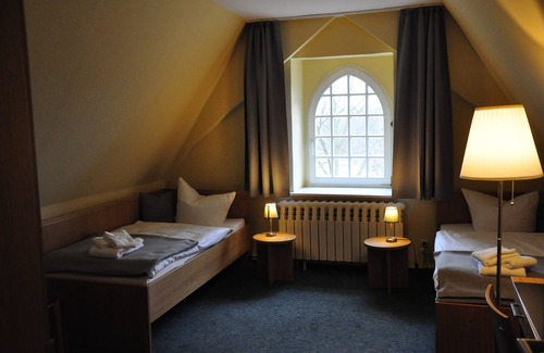Lehnin Hotel | Accessible Comfort at Zentrum-Kloster-Lehnin - Rated 9.2/10