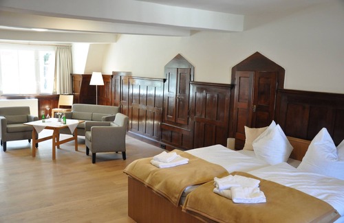 Lehnin Hotel | Accessible Comfort at Zentrum-Kloster-Lehnin - Rated 9.2/10