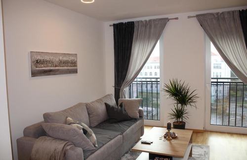 Reudnitz-Thonberg Apartment | Experience Excellence at Zentrum Residenz - Family Friendly Stay