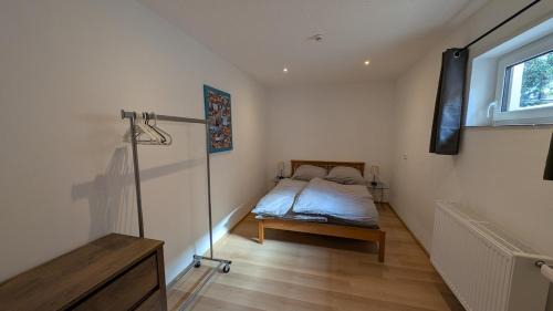 Dinkelsbuehl Apartment | Zentrumsnahe, ruhige Souterrainwohnung AlBaggers