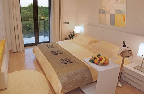 Bosanska Dubica Hotel | Discover Zepter Hotel: 4-Star Stay with Spa & Restaurant