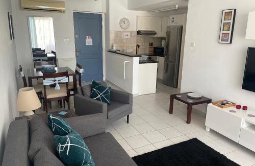 Peyia Town Apartment | Oceanfront Retreat at Zero Zero 2 - Guest Rated 9.8/10