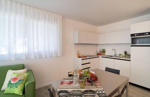 Lignano Sabbiadoro Apartment | Oceanfront Zero5 Residence with Spa & Pet-Friendly Amenities