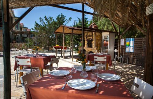 Xi Apartment | Discover Zest @ Xi Beach: Pet-Friendly Oasis with Pool
