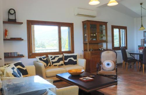 Anatolikos Olimpos House | Discover ZeusPlace Olympus Olive Country House for Families