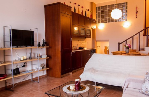 Dio-Olympos Villa | ZeusPlace Villa Marouso: Family-Friendly Getaway with Kitchen