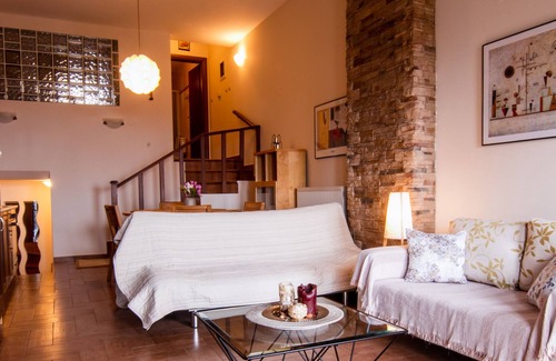 Dio-Olympos Villa | ZeusPlace Villa Marouso: Family-Friendly Getaway with Kitchen