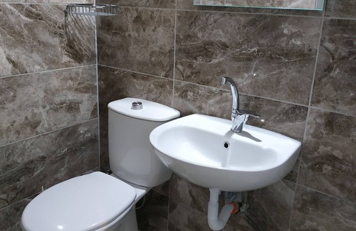 Gazipasa House | Discover Zeytinada Pansiyon with Family-Friendly Dining