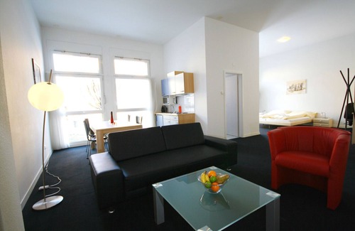 Cham Apartment | Premier ZG Iris Apartment with Spa & Child-Friendly Amenities
