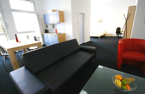 Cham Apartment | Premier ZG Iris Apartment with Spa & Child-Friendly Amenities