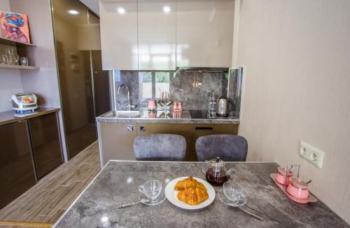 Kvariati Apartment | Top-Rated Zgvadaca Kvariati Apartment with Ocean View