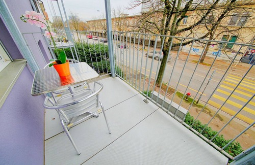 Center Apartment | Discover Comfort at ZH Bordeaux - Letzigrund HITrental