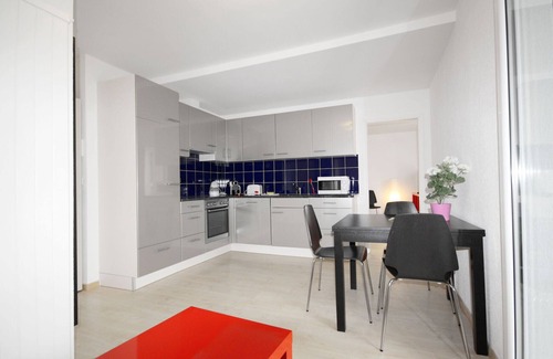 Center Apartment | Pet-Friendly ZH Coral - Letzigrund HITrental Apartment