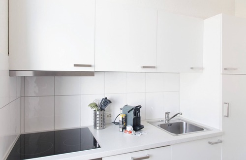 Seefeld Apartment | Top-Rated ZH Seefeld - Hitrental Apartment with Spa & Kitchen