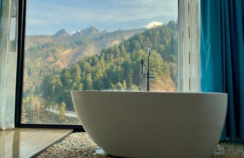Wulingyuan House | Experience Zhang Jia Jie Forest Park Dream with Pool & Breakfast