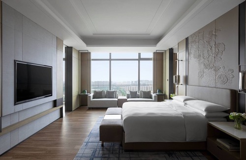 Zhangjiagang Hotel | Experience Comfort at Zhangjiagang Marriott Hotel: 9.6/10 Rating