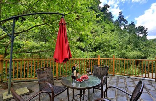 Wulingyuan House | Discover Comfort at Zhangjiajie One City One Inn