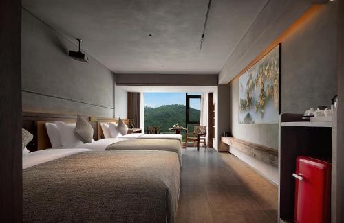 Wulingyuan Hotel | Experience Zhangjiajie Utopia Hotel: 5-Star Family Oasis