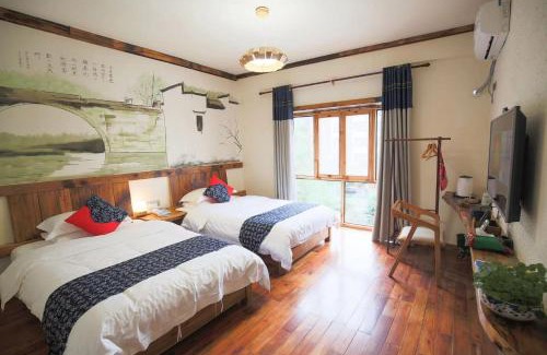 Wulingyuan Hotel | Perfect Getaway at Time Away Inn - Pet & Child Friendly
