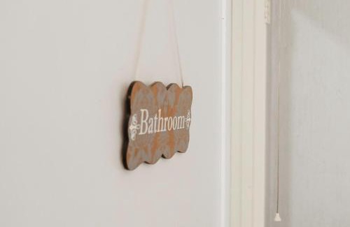 Boksburg Apartment | Child-Friendly Retreat at Zhantique Airport Guest House