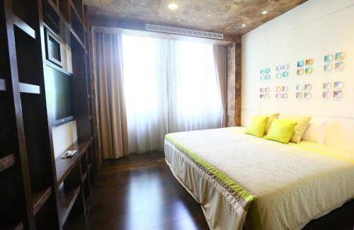 Caotun Hotel | Discover Zhi Da Craft Service Guest House with Great Amenities