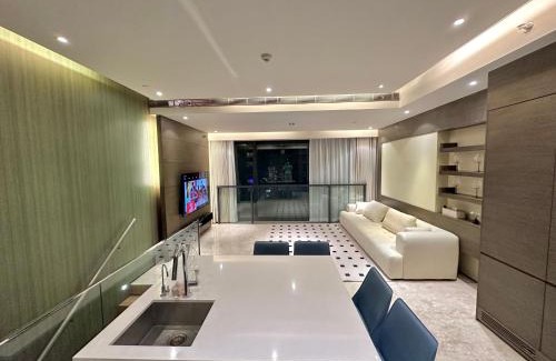 Jing'an Apartment | Premier ZHome-Deplex Apartment Near The Bund - 10/10 Rated