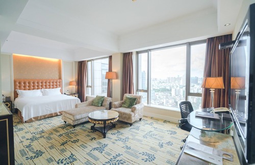 East District Hotel | Convenient Zhongshan Junchuang Century Hotel with Breakfast