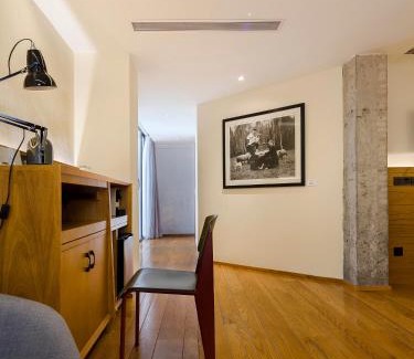 Xiangzhou District Hotel | Discover Zhuhai Bei Shan Ju Art Hotel with Breakfast & Access