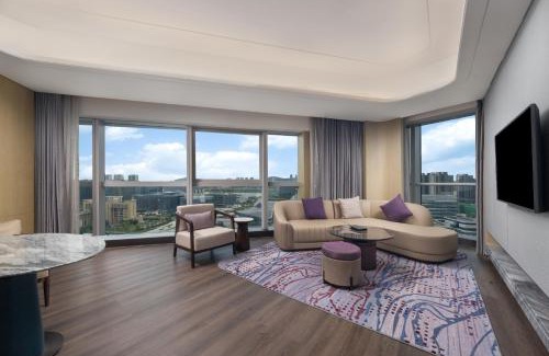 Zhuhai Hotel | Discover the Zhuhai Marriott Hotel Jinwan: Oceanfront Retreat