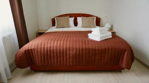 Kyiv Hotel | Discover Zhuliany City Hotel: Accessible & Family-Friendly Stay