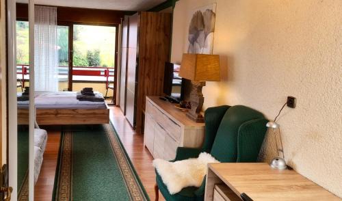 Rotensol Apartment | Pet-Friendly Zi01 Apartment Schönblick with Two Balconies