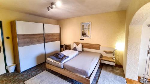 Rotensol House | Cozy Zi02 Double Room Schönblick with Balcony & Family Friendly