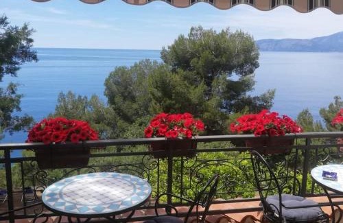 Cersuta Bed & Breakfast | Family-Friendly Retreat at Zia Yaya - Rated 10/10 by Guests