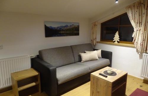 Nauders Apartment | Exceptional Ziegenblick: Family-Friendly Retreat Awaits