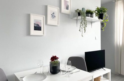 Krzyki Apartment | Top-Rated Zielińskiego Apartment with 24-Hour Self Check-In