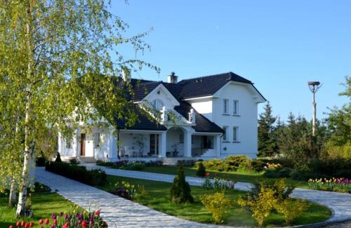 gmina Dominowo Bed & Breakfast | Discover Zielone Zacisze: Pet-Friendly Oceanfront Retreat