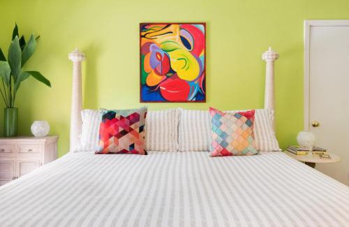 Barton Hills House | Zilker Park Artistic Retreat- Ideal for F1, Holidays & Extended Stays